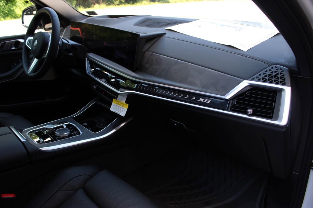 New 2026 BMW X5 xDrive50e w/ M Sport Package image 41