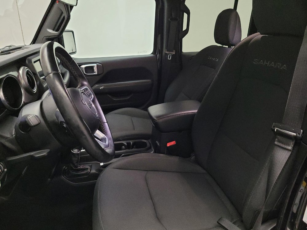 Used 2019 Jeep Wrangler Unlimited Sahara w/ Safety Group AWD/4WD image 17