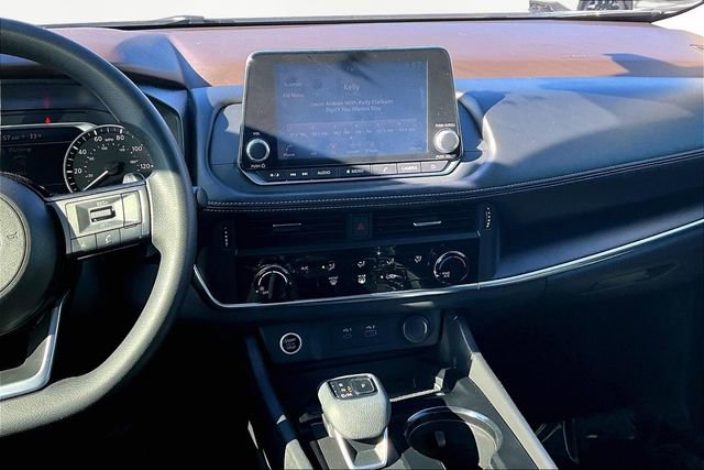 Used 2021 Nissan Rogue S image 9