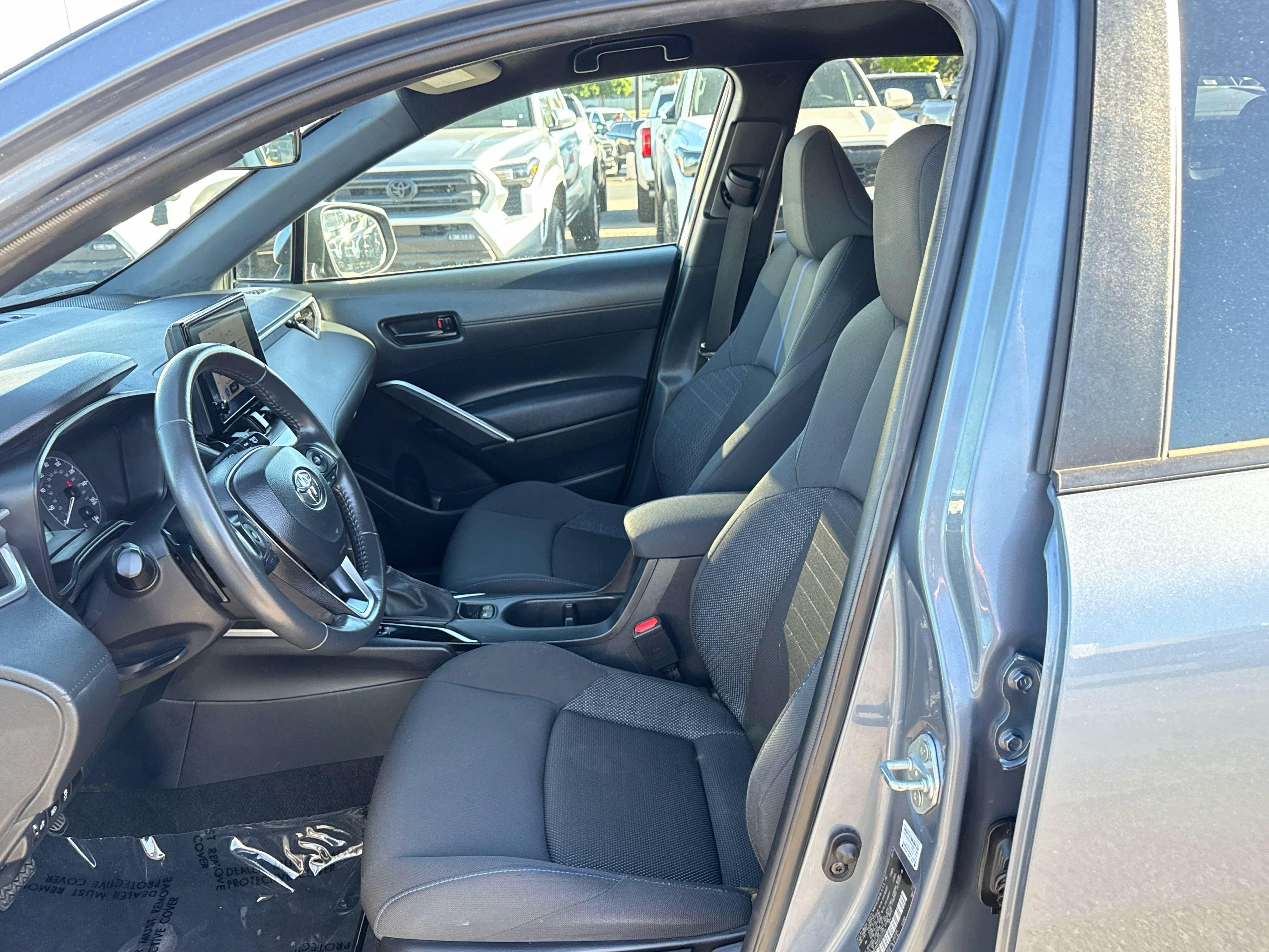 Used 2024 Toyota Corolla Cross AWD Hybrid image 11