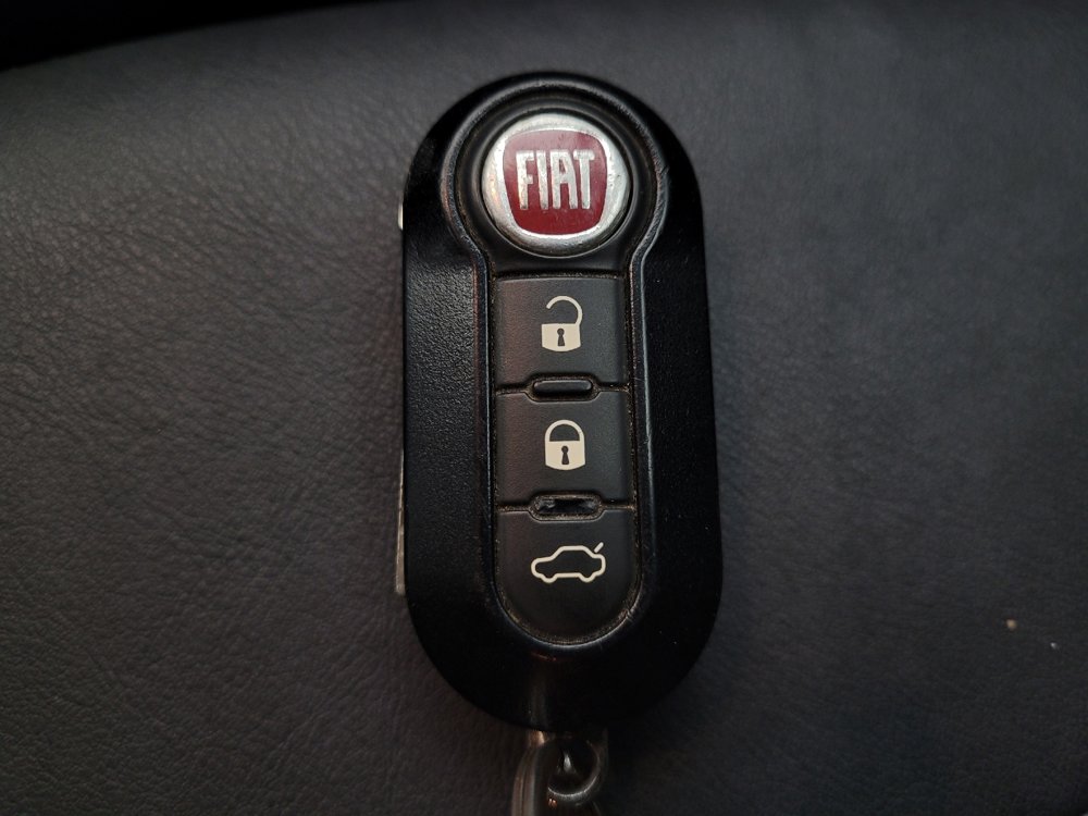 Used 2017 FIAT 500L Trekking w/ Urbana Appearance Package image 32