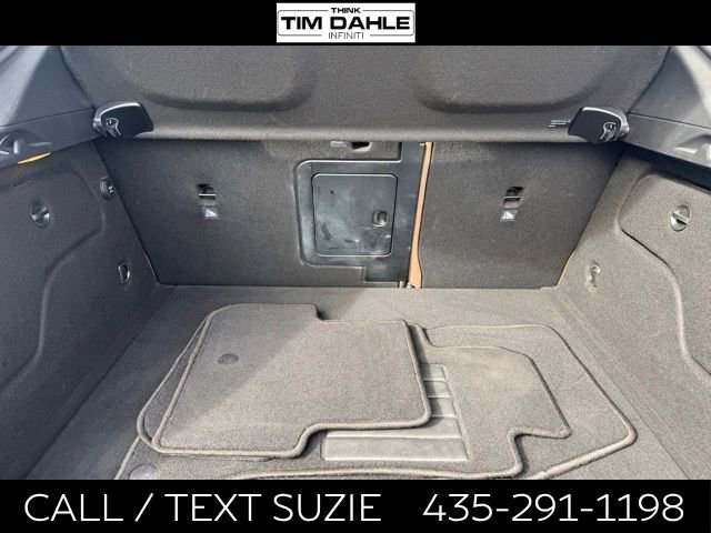 Used 2017 INFINITI QX30 Premium w/ Technology Package image 17