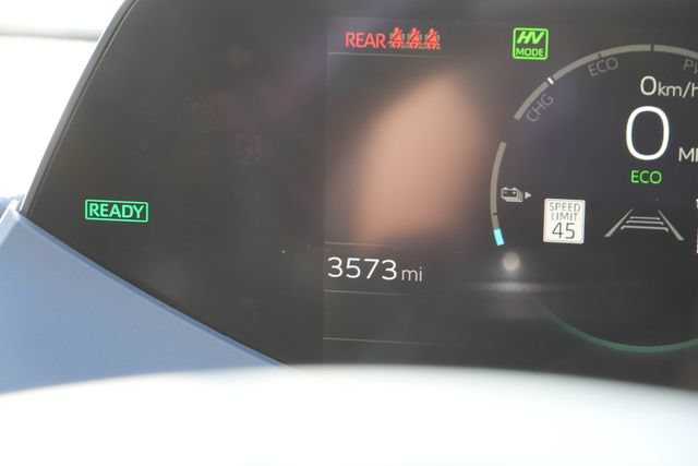 Used 2026 Toyota Prius Plug-In Hybrid FWD image 32