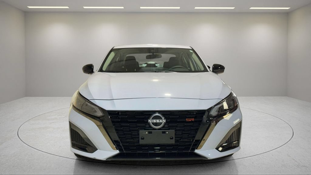 Used 2025 Nissan Altima 2.5 SR w/ SR Premium Package AWD/4WD image 21