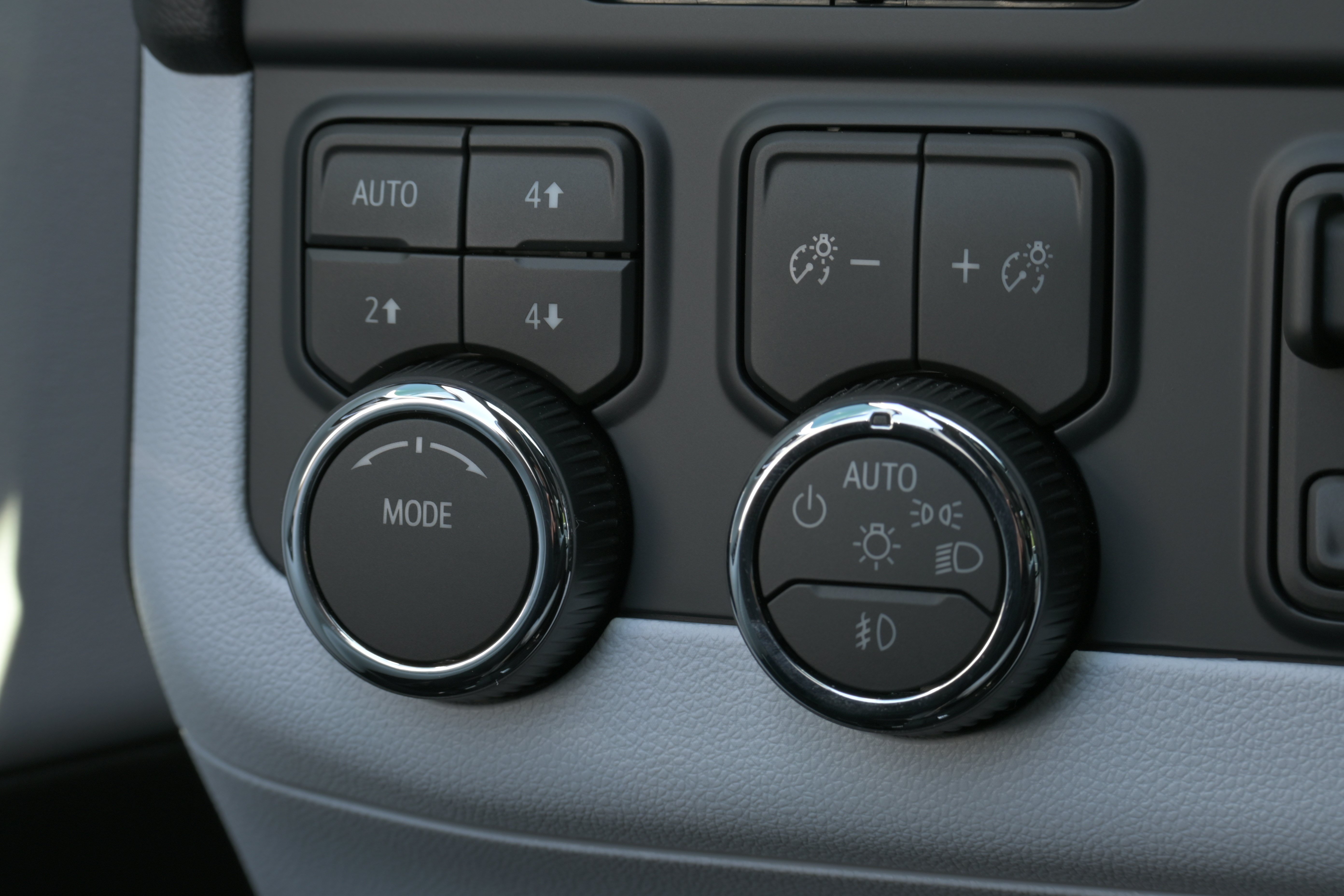 New 2026 Chevrolet Suburban Premier AWD/4WD image 29