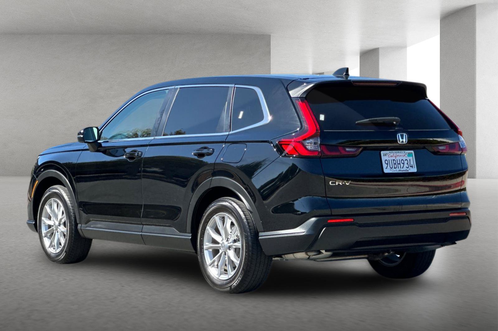 Certified 2025 Honda CR-V EX image 6