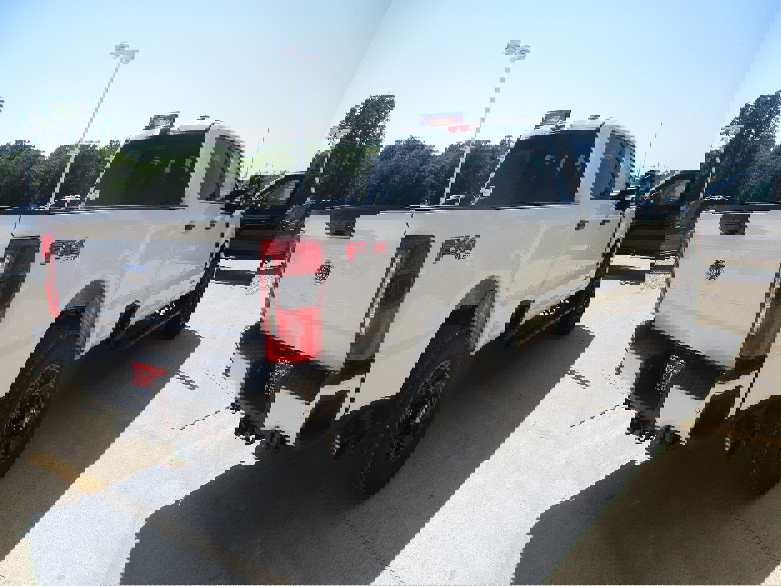 New 2026 Ford F350 4x4 Crew Cab Super Duty image 4