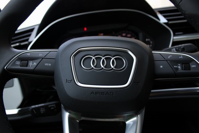 New 2025 Audi Q3 2.0T Premium image 10