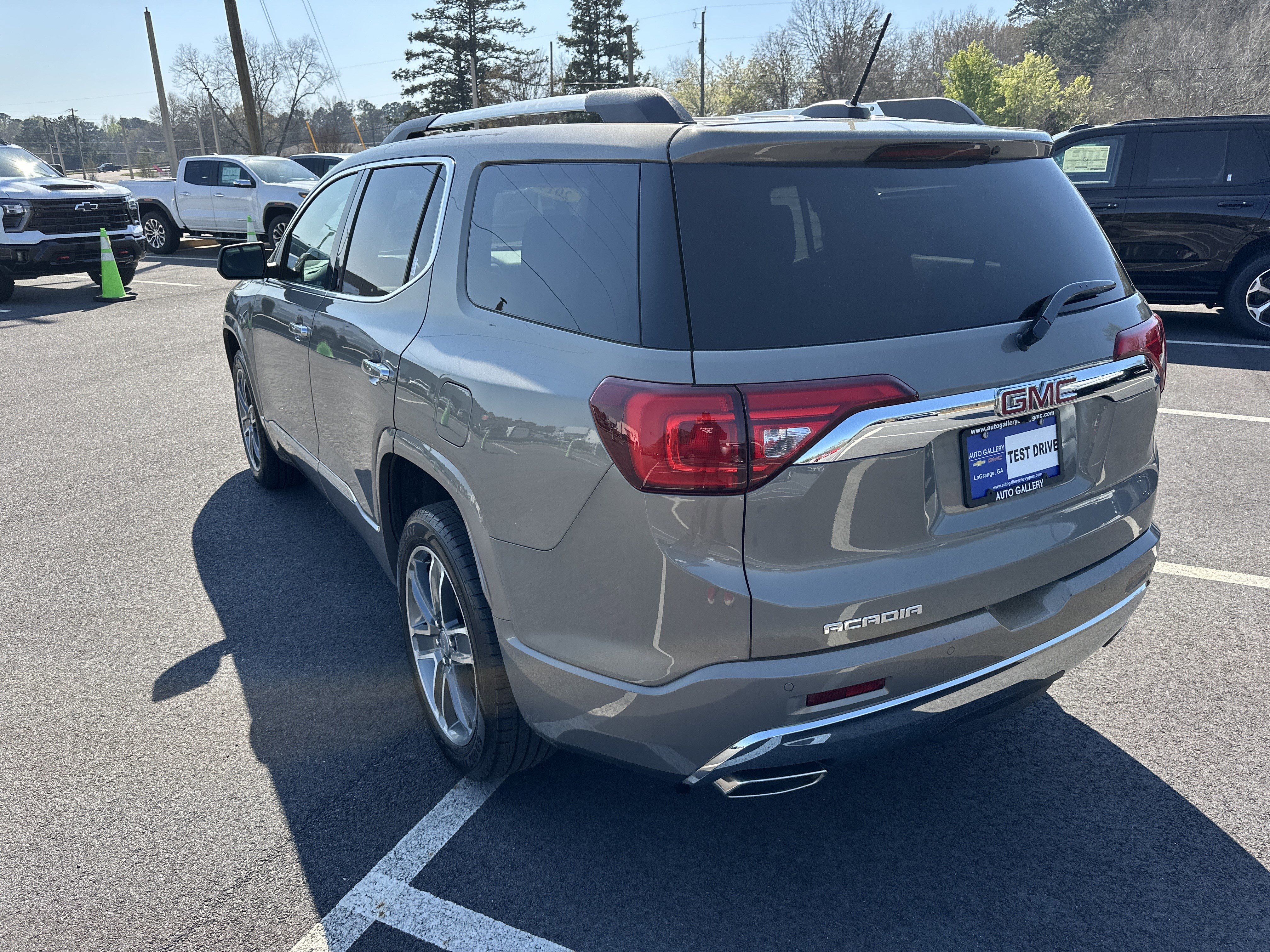 Certified 2019 GMC Acadia Denali w/ Technology Package image 8