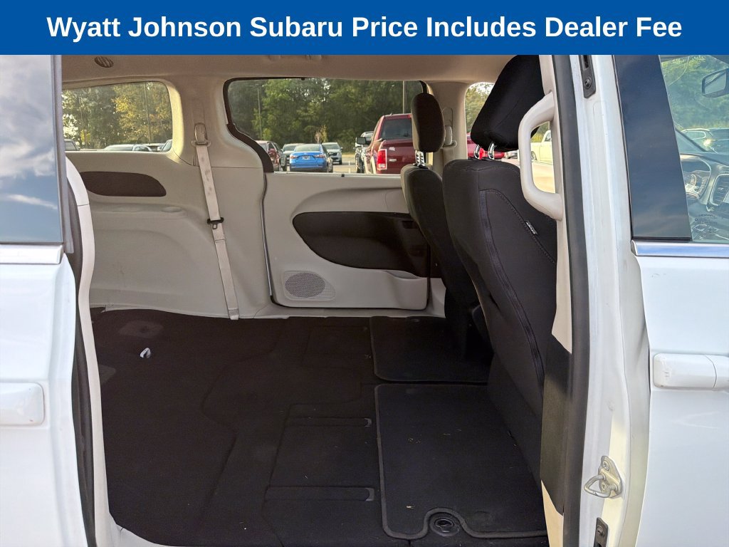 Used 2020 Chrysler Pacifica Touring FWD image 37