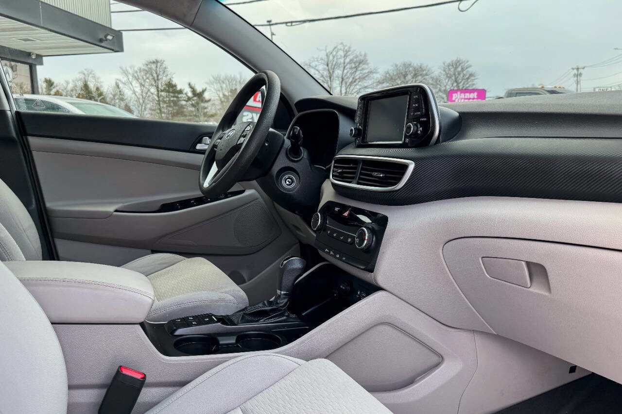 Used 2019 Hyundai Tucson SE w/ Cargo Package image 12