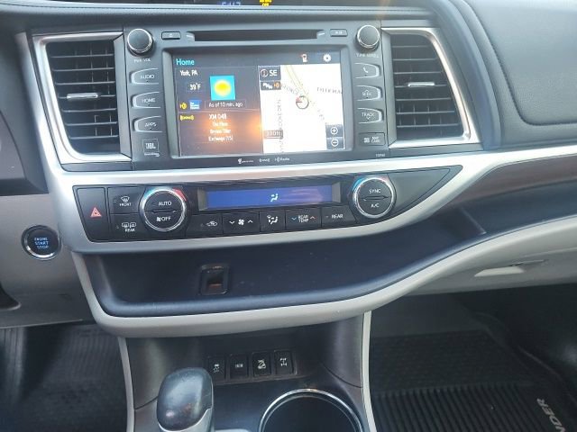 Used 2016 Toyota Highlander Limited image 14