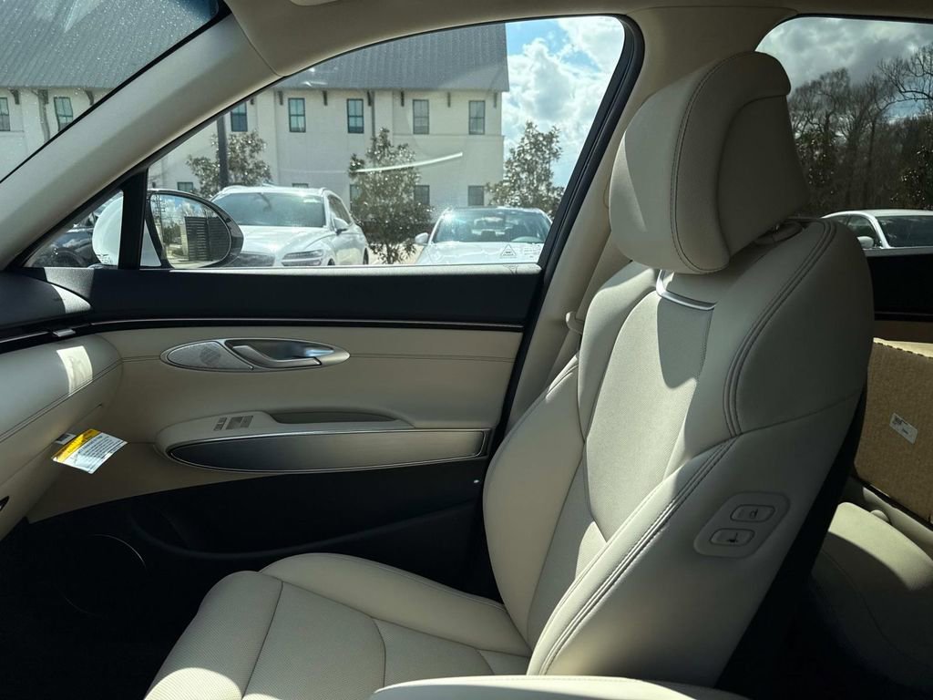 New 2026 Genesis GV70 2.5T Select image 19