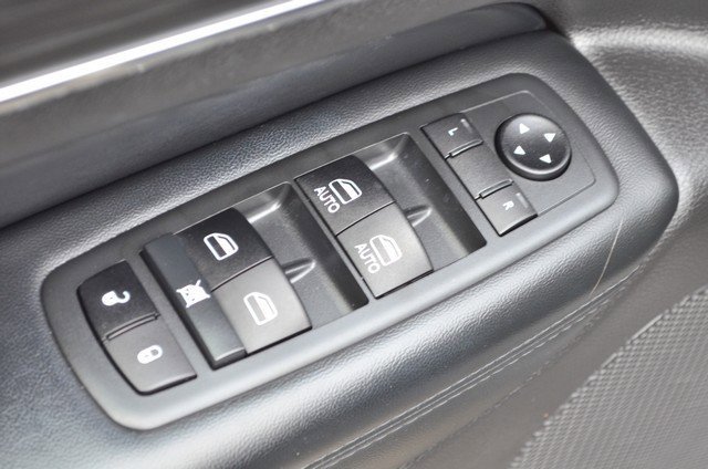 Used 2021 Jeep Grand Cherokee Limited w/ Luxury Group II image 16