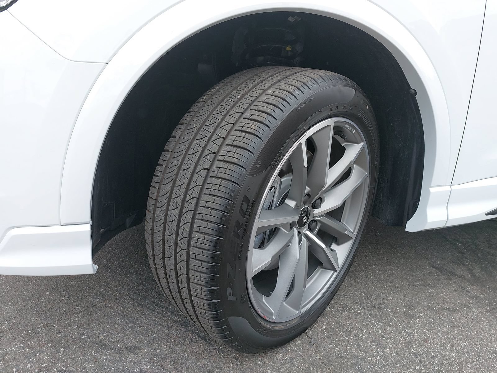 Certified 2025 Audi Q3 2.0T Premium w/ Convenience Package AWD/4WD image 36