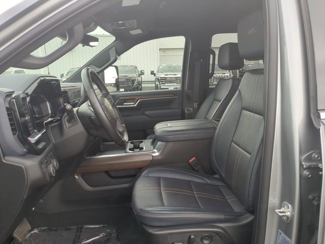 Certified 2025 Chevrolet Silverado 3500 High Country w/ High Country Premium Package image 10