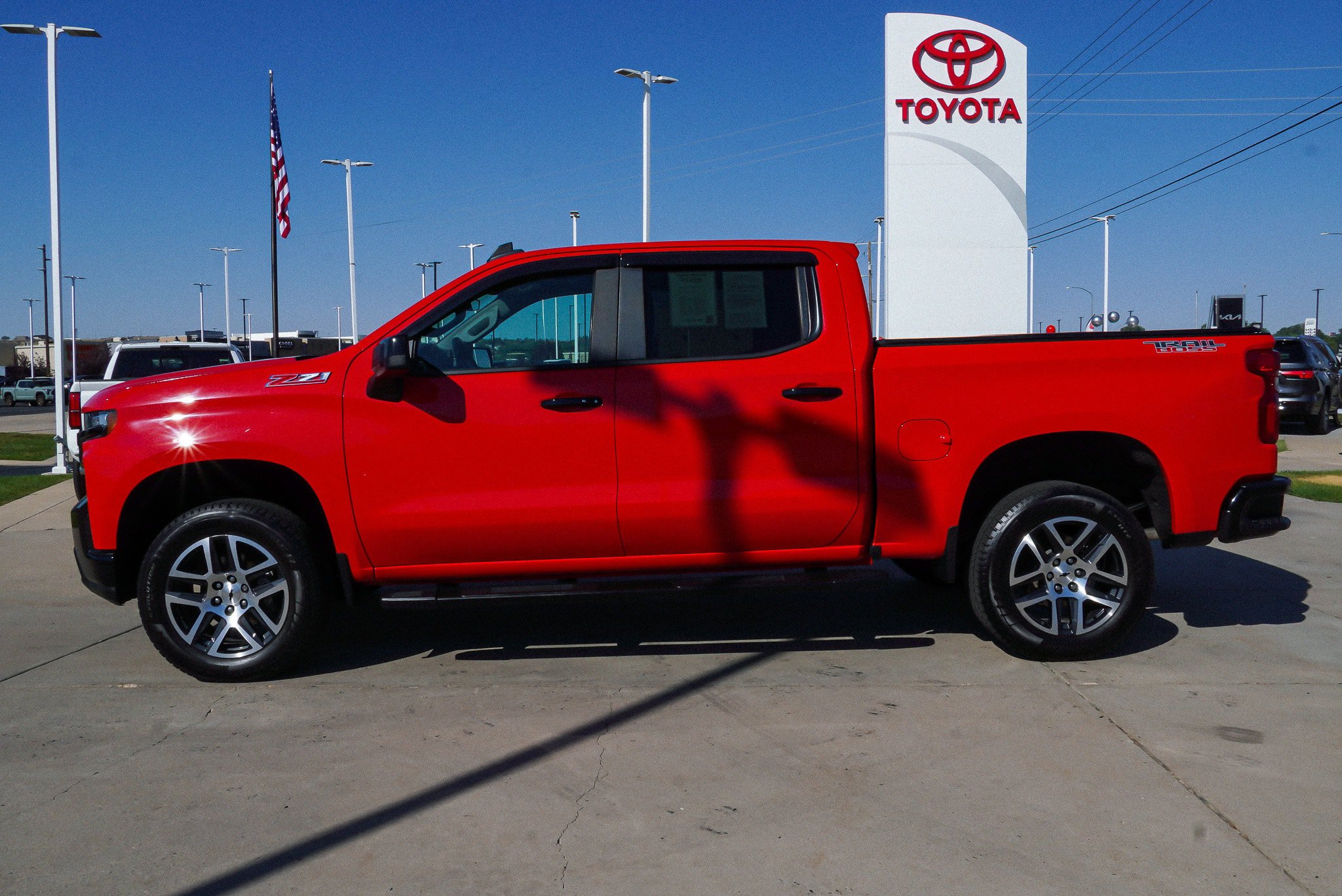 Used 2020 Chevrolet Silverado 1500 LT Trail Boss AWD/4WD image 5
