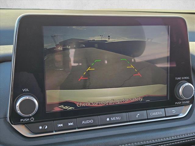 Used 2025 Nissan Rogue SV image 13