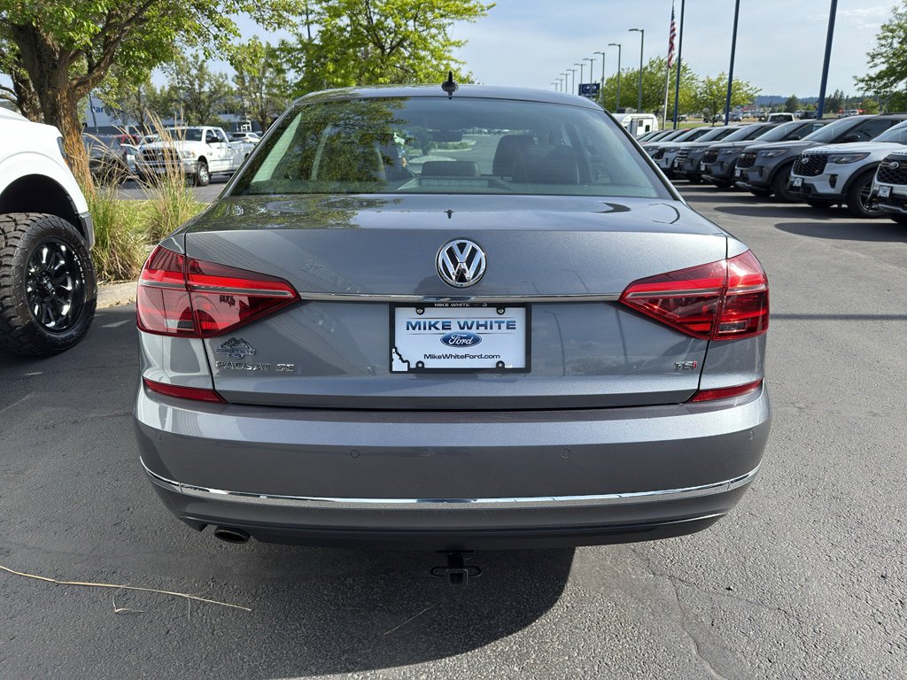 Used 2017 Volkswagen Passat 1.8T SE FWD image 5