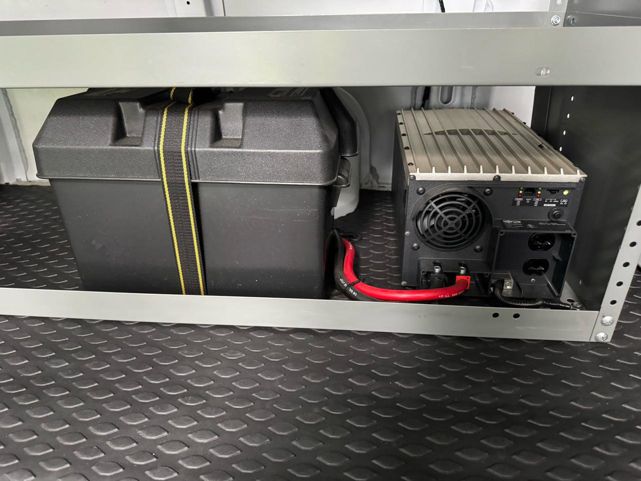 Used 2009 GMC Savana 3500 image 25