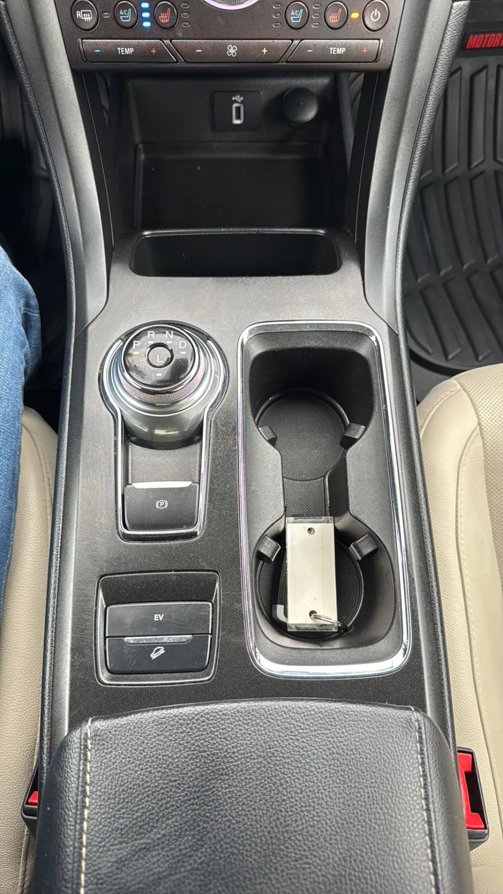 Used 2018 Ford Fusion Energi Titanium image 20