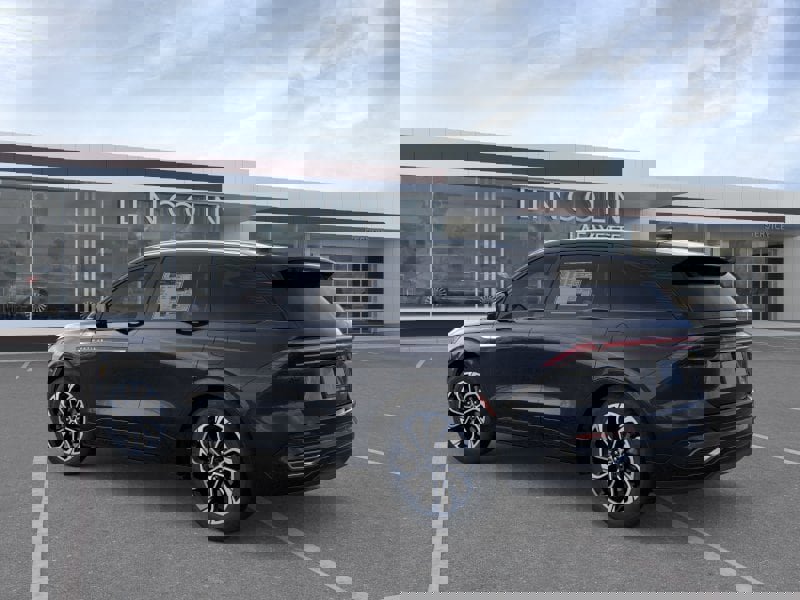 New 2026 Lincoln Nautilus Reserve AWD/4WD image 4