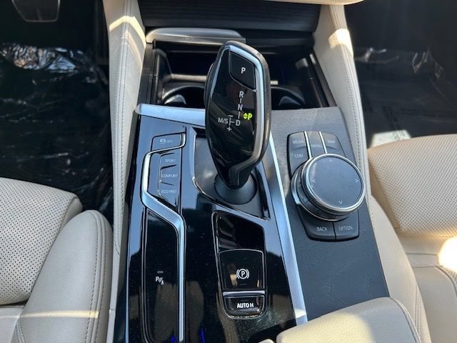 Used 2023 BMW 530i xDrive w/ M Sport Package AWD/4WD image 25