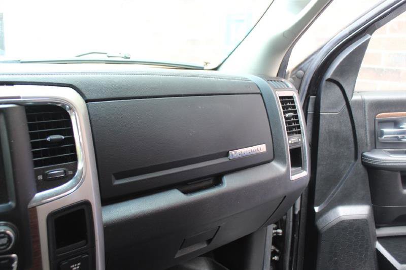 Used 2016 RAM 1500 Laramie w/ Convenience Group image 19