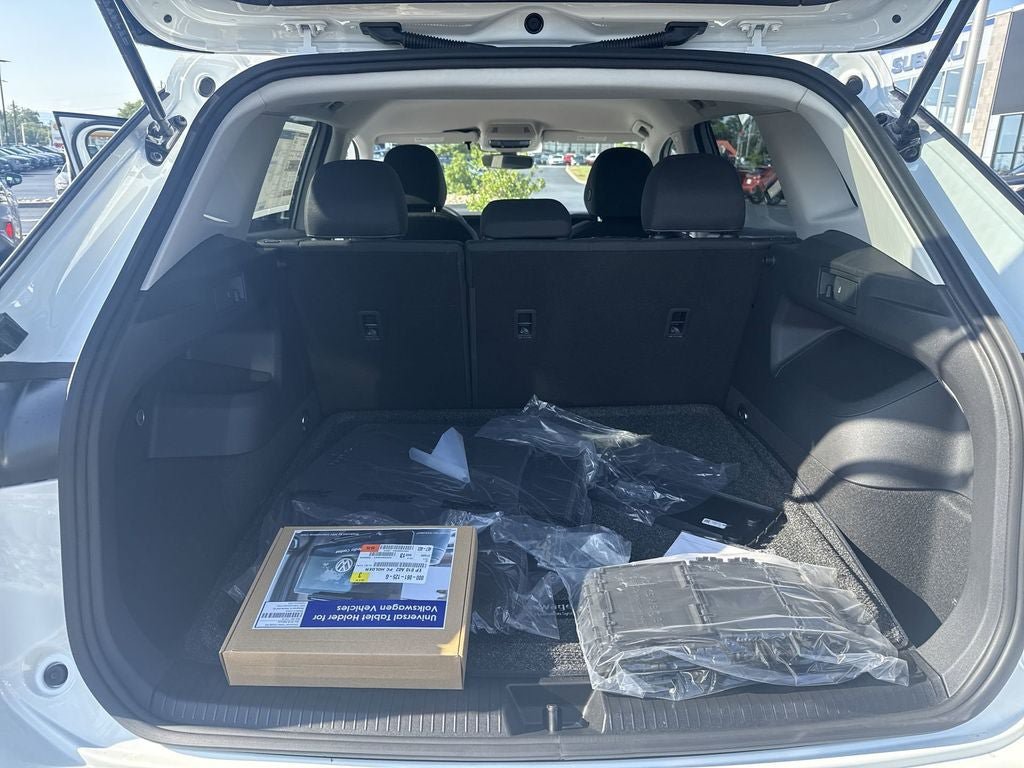 New 2025 Volkswagen Tiguan S AWD/4WD image 40