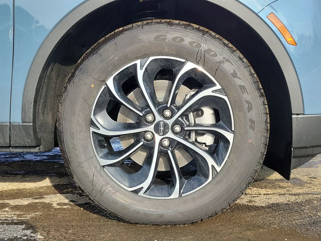 New 2026 Lincoln Nautilus Premier w/ Equipment Group 102A image 9