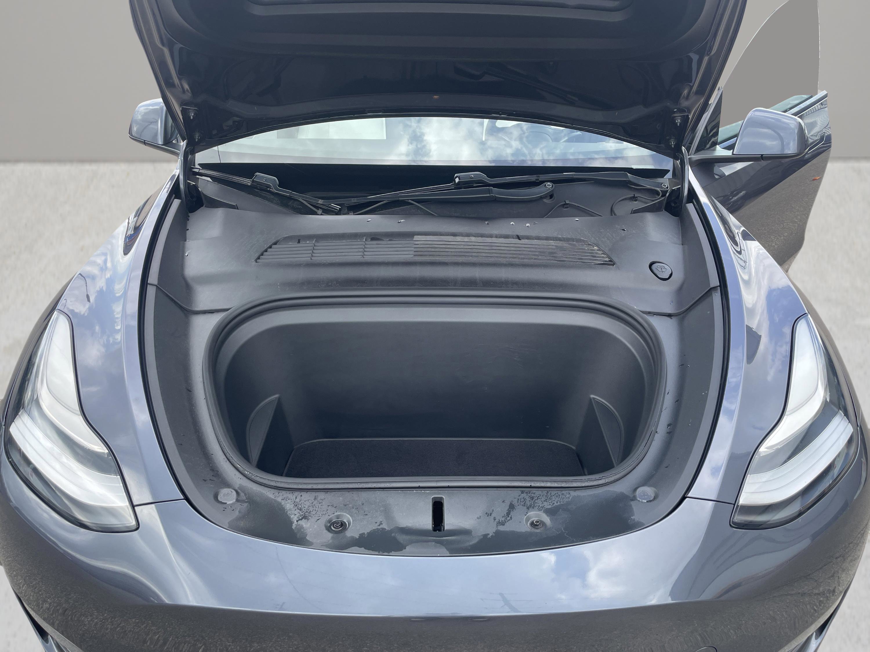 Used 2020 Tesla Model Y Performance image 30