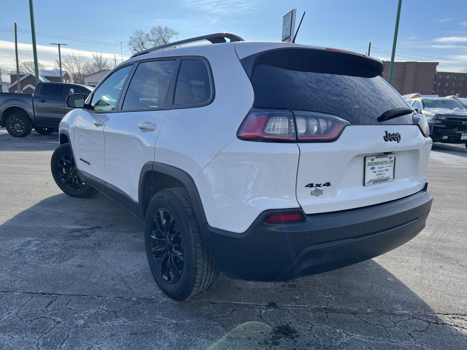 Used 2023 Jeep Cherokee Altitude Lux image 8