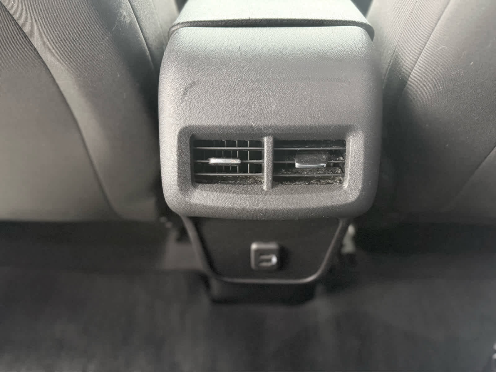 Used 2023 Chevrolet Equinox LS w/ Sport Edition FWD image 33