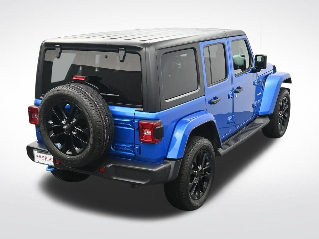 Used 2022 Jeep Wrangler Unlimited Sahara AWD/4WD image 24