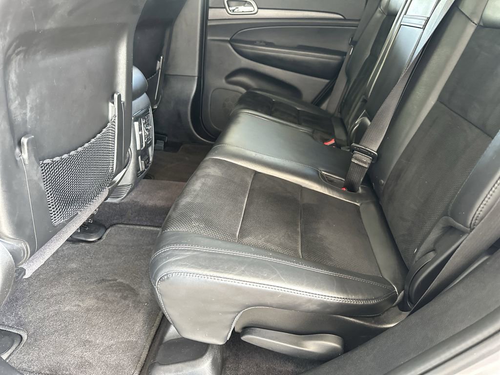Used 2017 Jeep Grand Cherokee Altitude image 29