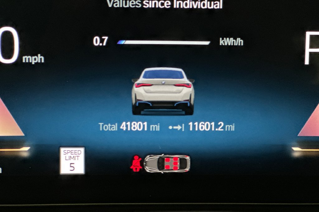 Used 2023 BMW i4 eDrive40 w/ Premium Package RWD image 30