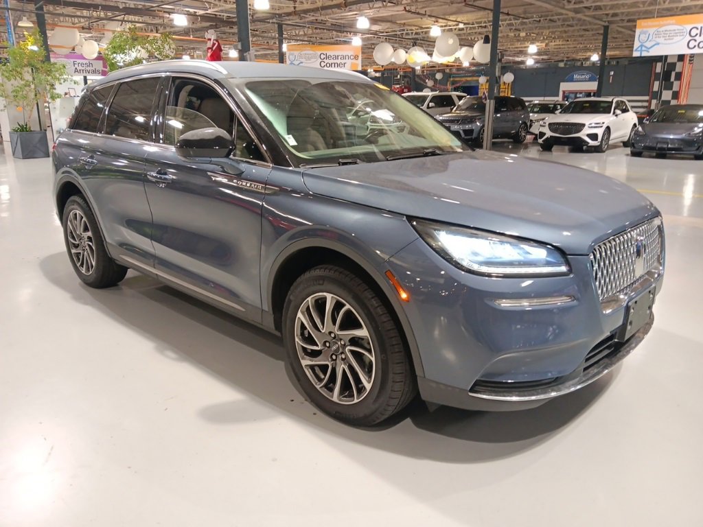 Used 2022 Lincoln Corsair AWD w/ Equipment Group 101A image 4