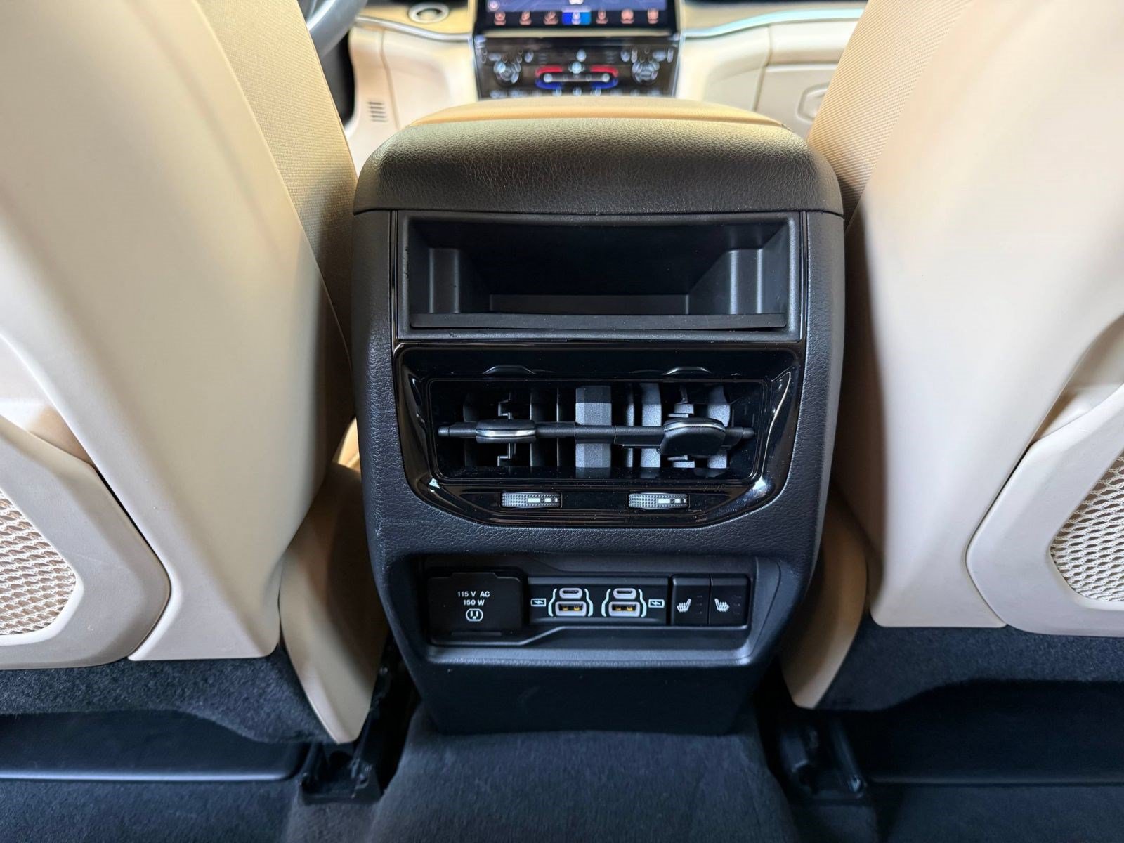 Used 2023 Jeep Grand Cherokee Limited AWD/4WD image 30
