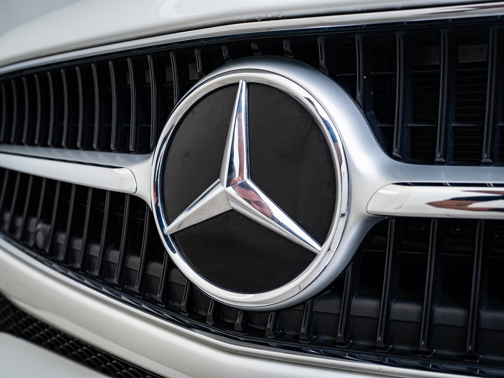 Certified 2025 Mercedes-Benz C 300 4MATIC Sedan image 3