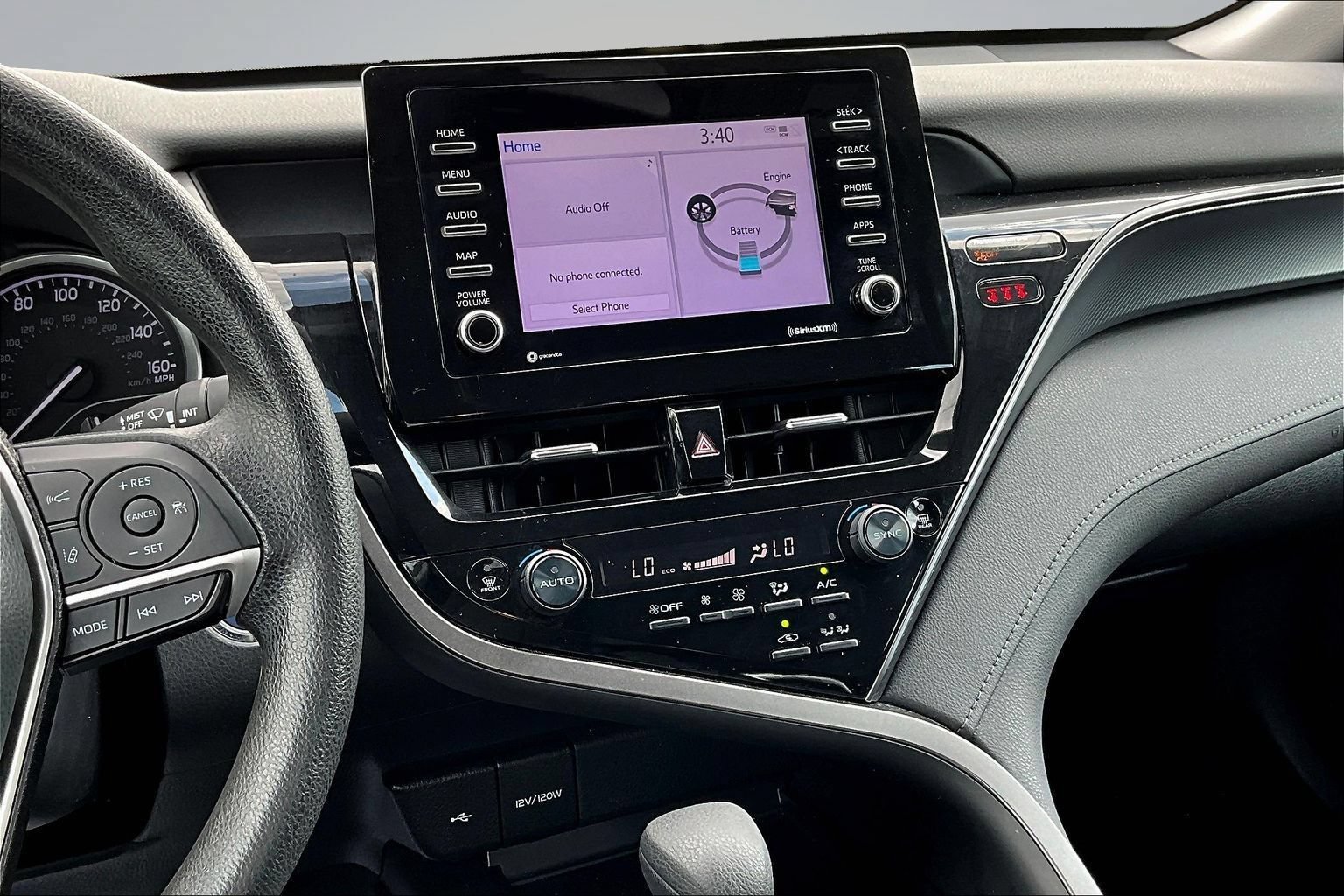 Used 2022 Toyota Camry LE FWD image 8