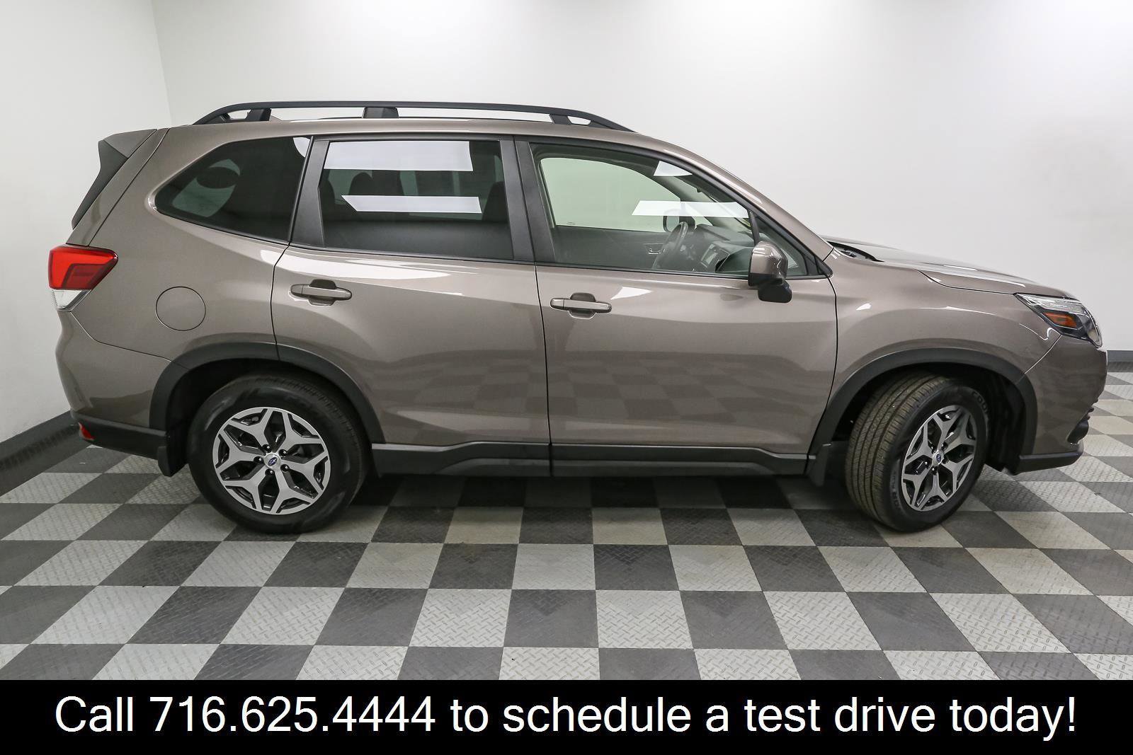 Used 2023 Subaru Forester Premium AWD/4WD image 8