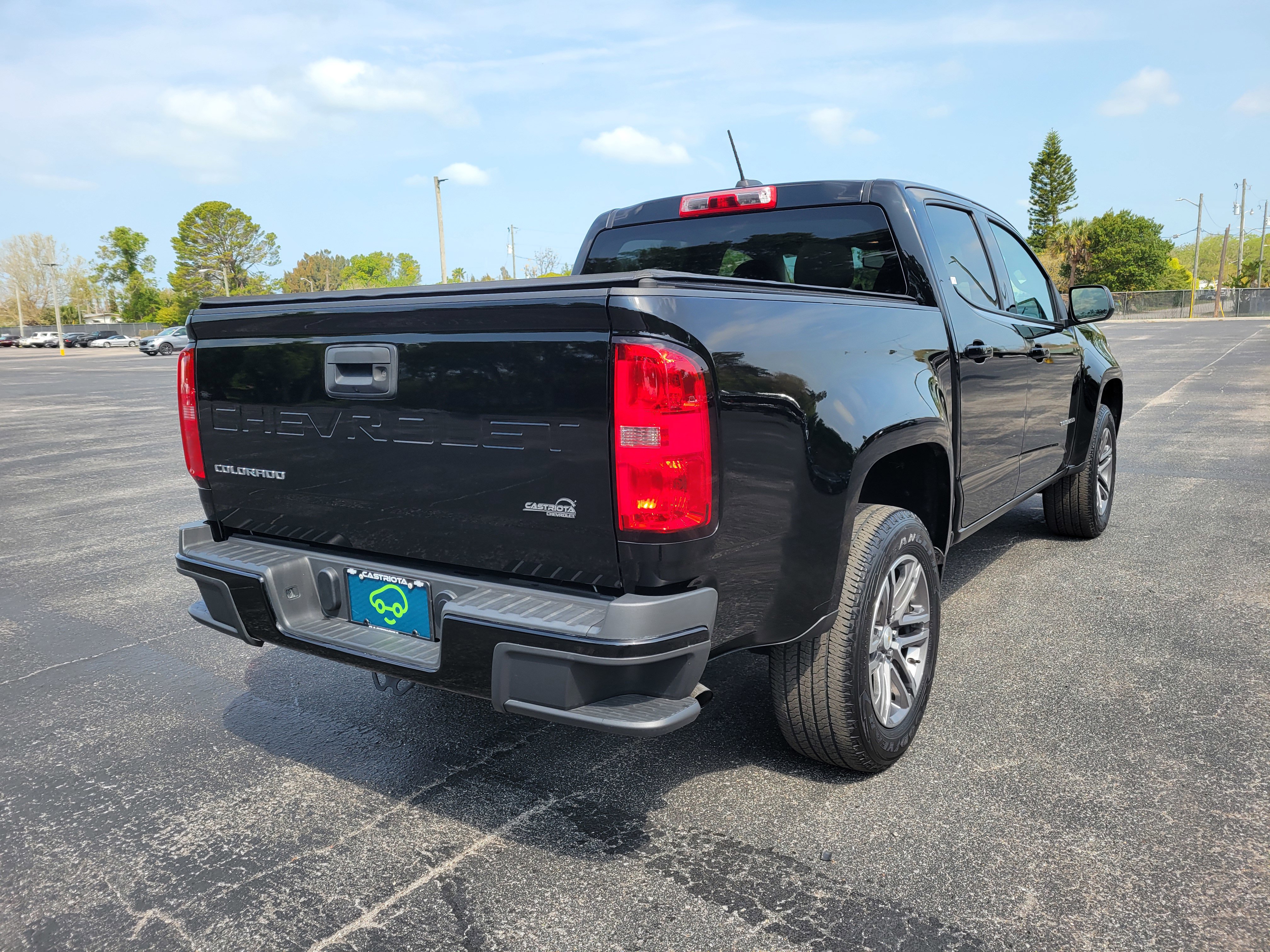Certified 2022 Chevrolet Colorado W/T w/ Custom Special Edition image 5