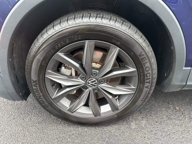 Used 2022 Volkswagen Tiguan SE image 30