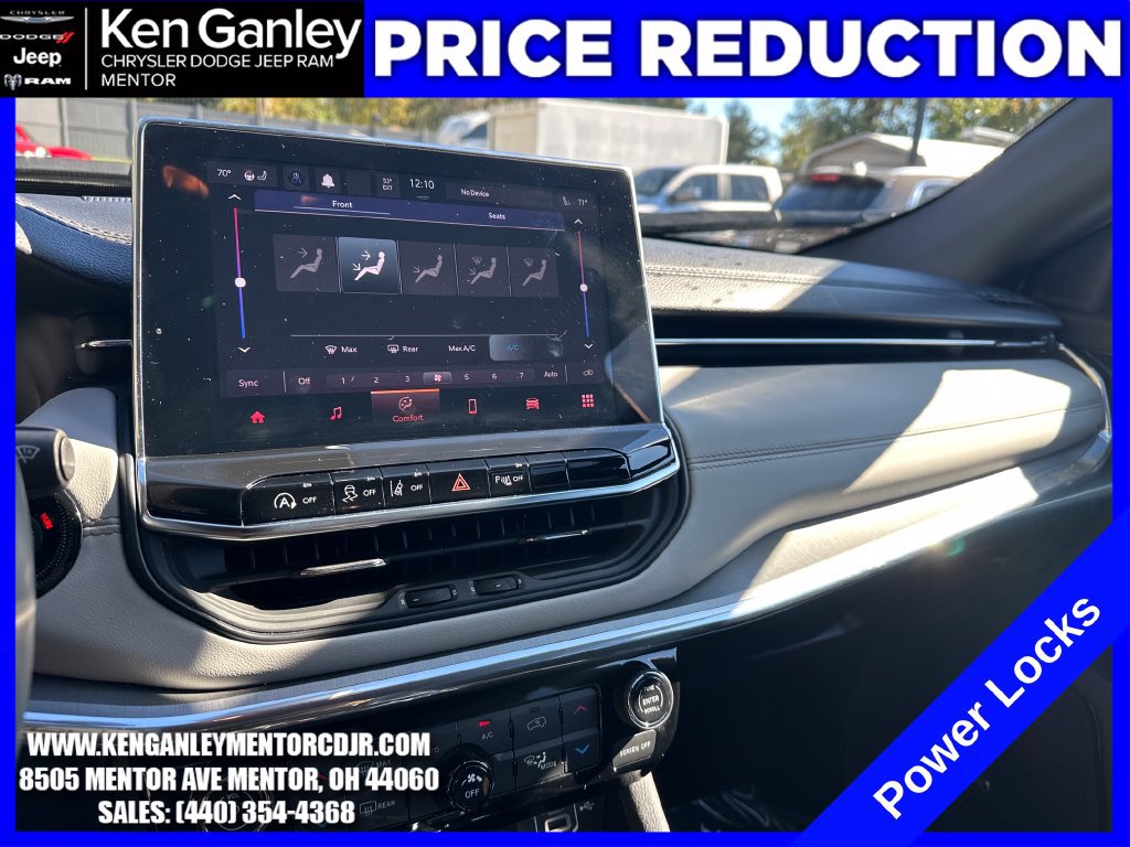 Used 2023 Jeep Compass Limited w/ Sun and Sound Group AWD/4WD image 18