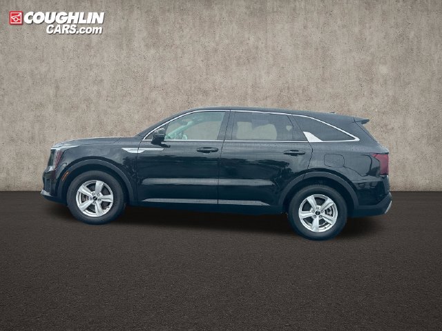 Used 2024 Kia Sorento LX FWD image 4