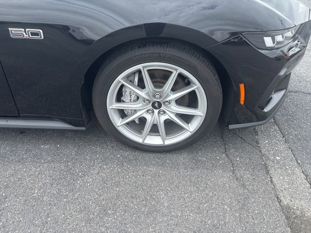 Used 2024 Ford Mustang GT Premium image 9