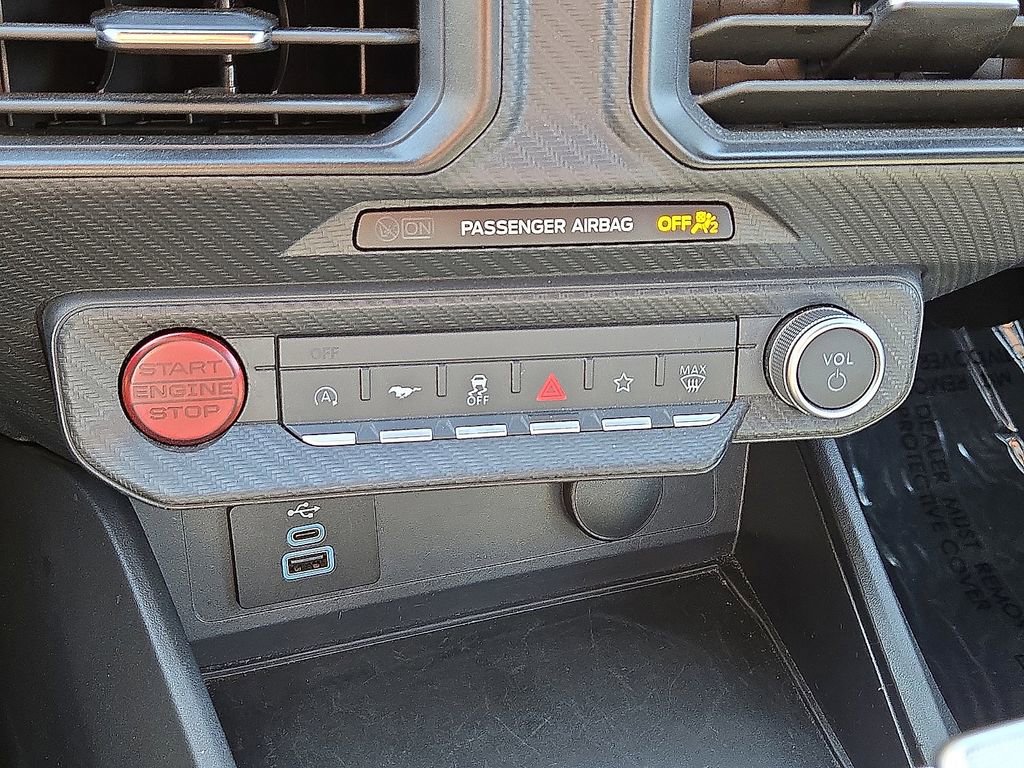 Used 2024 Ford Mustang EcoBoost image 27
