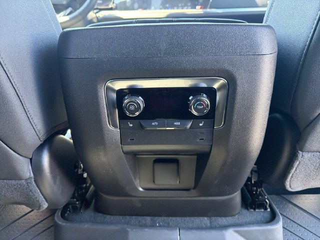 New 2026 Chevrolet Tahoe High Country w/ Sun And Tow Package AWD/4WD image 33
