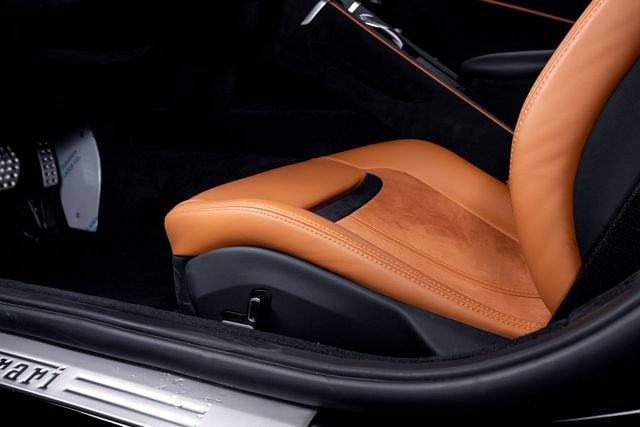 Certified 2024 Ferrari Roma Spider RWD image 24