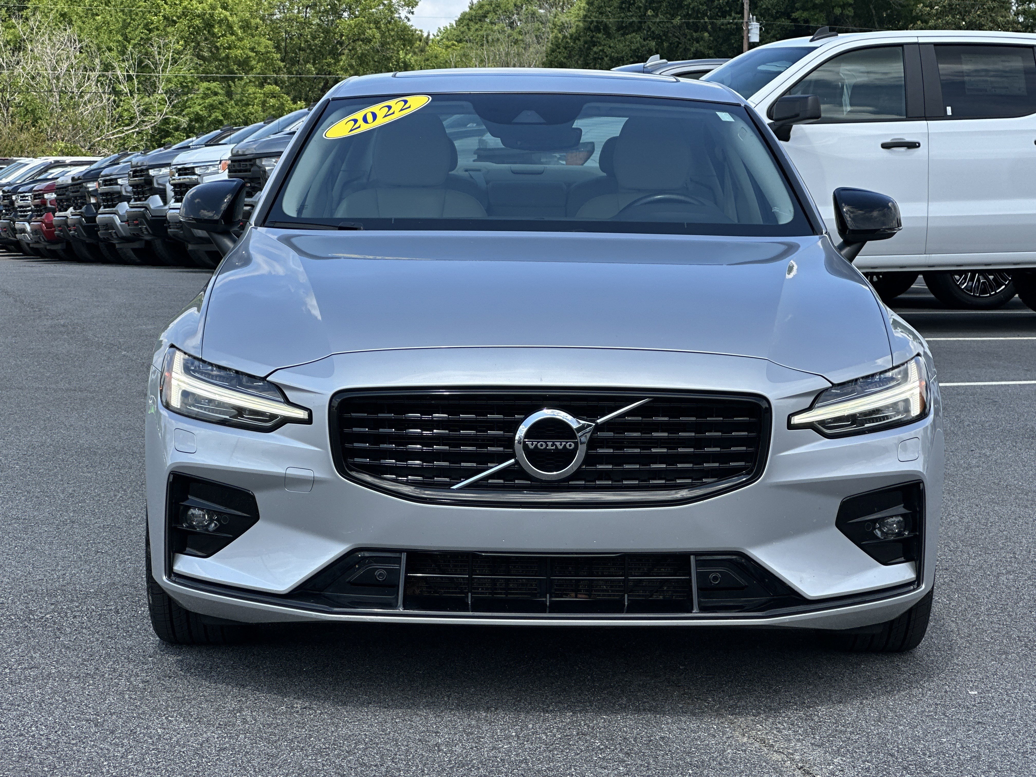 Used 2022 Volvo S60 B5 Inscription FWD image 3
